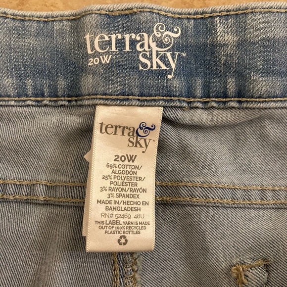 Terra and Sky jean shorts - Picture 8 of 8
